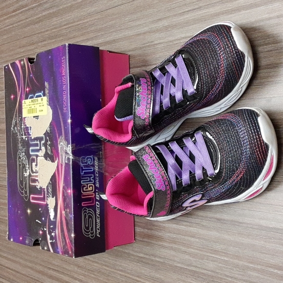 Skechers Other - Skechers S Lights Shimmer Beams Sparkle Glitz Youth Light Up Shoes